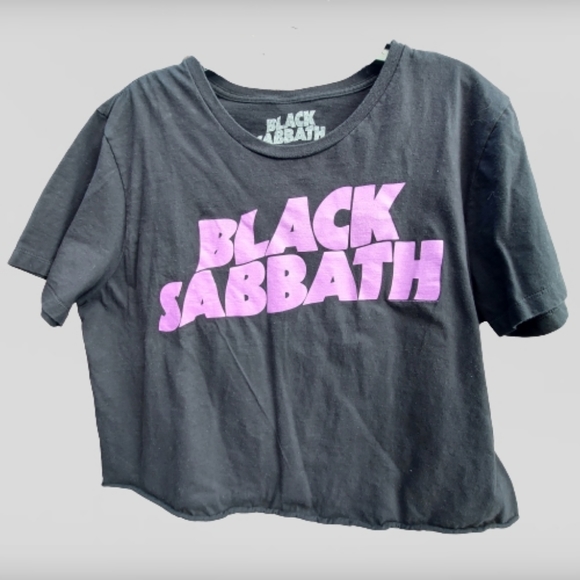 Hot Topic Black Sabbath Band Cropped 